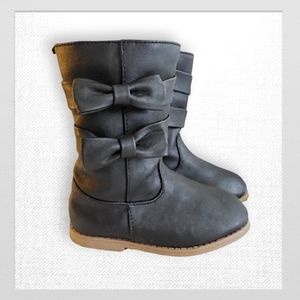 🆕️ Leather Bow Boots, Size 6